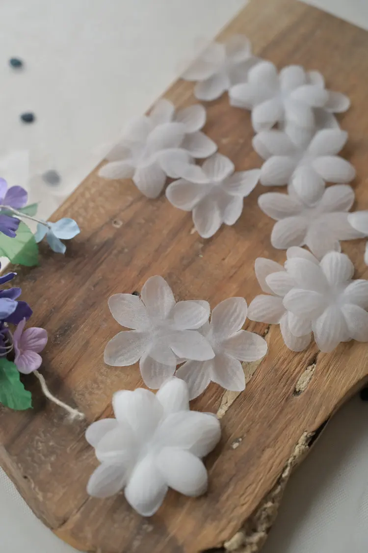 100PCS/Pack .5CM Organza Petals DIY 3D Flower. Handmade Decorative Flower Pieces Wedding Dress Veil Accessories RS24500