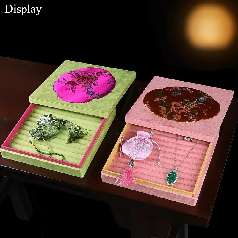 

Подарочная коробка для колец в дворцовом стиле с вышивкой, новая шкатулка для украшений с бархатной подкладкой и крышкой, коробка для ювелирных изделий для предложения руки и сердца для женщин, Instagram