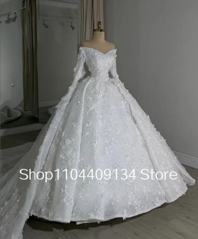Classic Fluffy White Bridal Gown Off-the-Shoulder V-Neck Beaded Embroidery Long-Sleeved Arabic A-Line Wedding Dress Customized