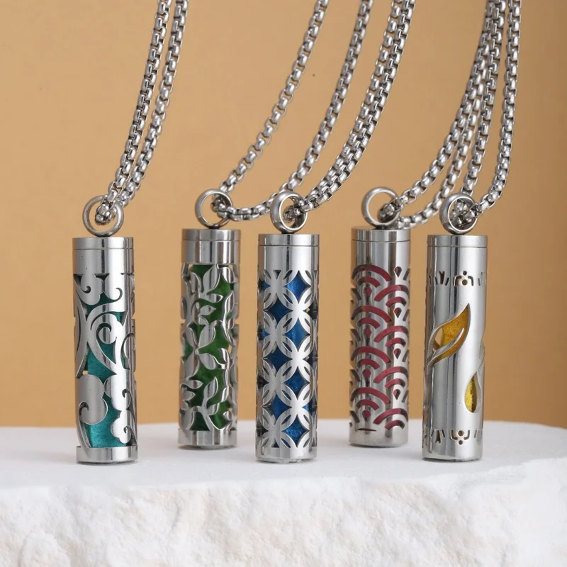 New Perfume diffuser necklace Stainless steel small box Essential oil Perfume Essential Oil diffuser Pendant necklace Fragrance
