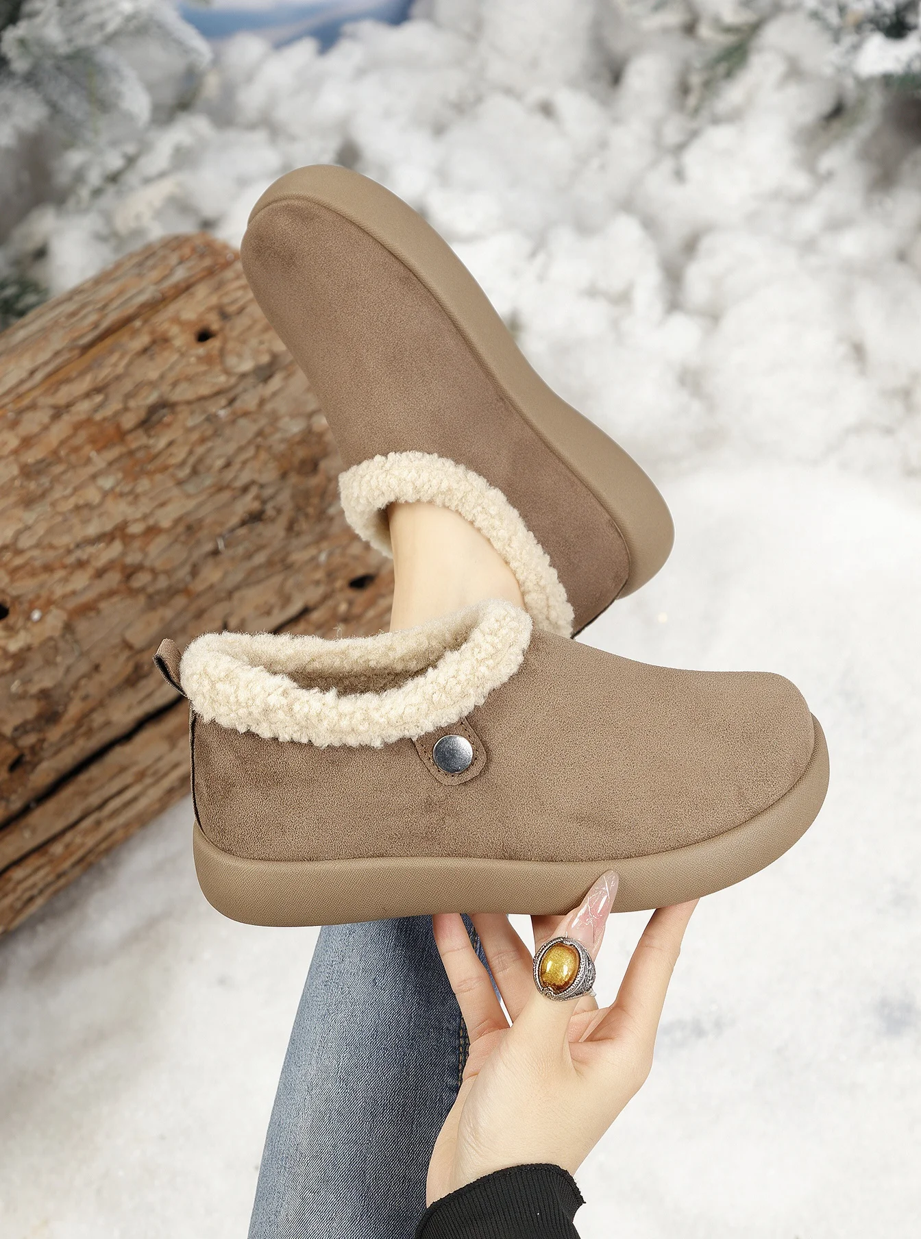 Damen-Winterstiefeletten, aus Kunstlederimitat, mit Teddy-Fleece-Futter, zum Hineinschlüpfen, warm, mit runder Spitze, rutschfester, dicker Sohle, im Retro-Stil, Baumwollstiefeletten. – Detail 4