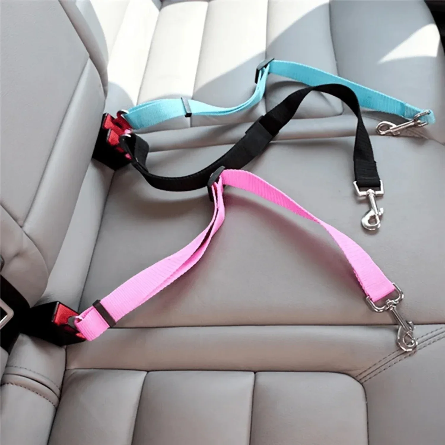 Adjustable and Secure Pet Car Seat Belt for a Safe and Comfortable Ride - Ensure Your Beloved Furry Friend's Safety in the Car -