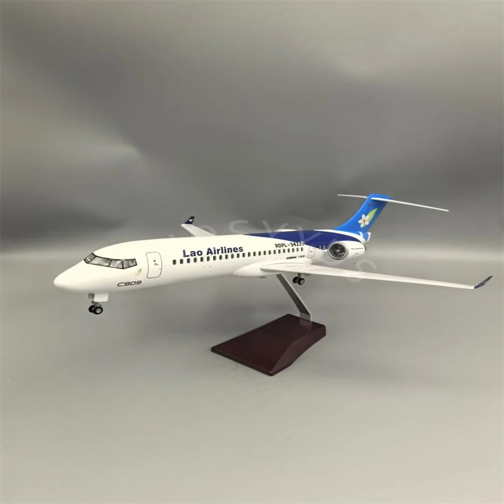 Modelo de avión C909 Lao, modelo de avión a escala 1/70, avión de resina de 47,5 cm, juguete Airbus para niños con tren de aterrizaje de rueda