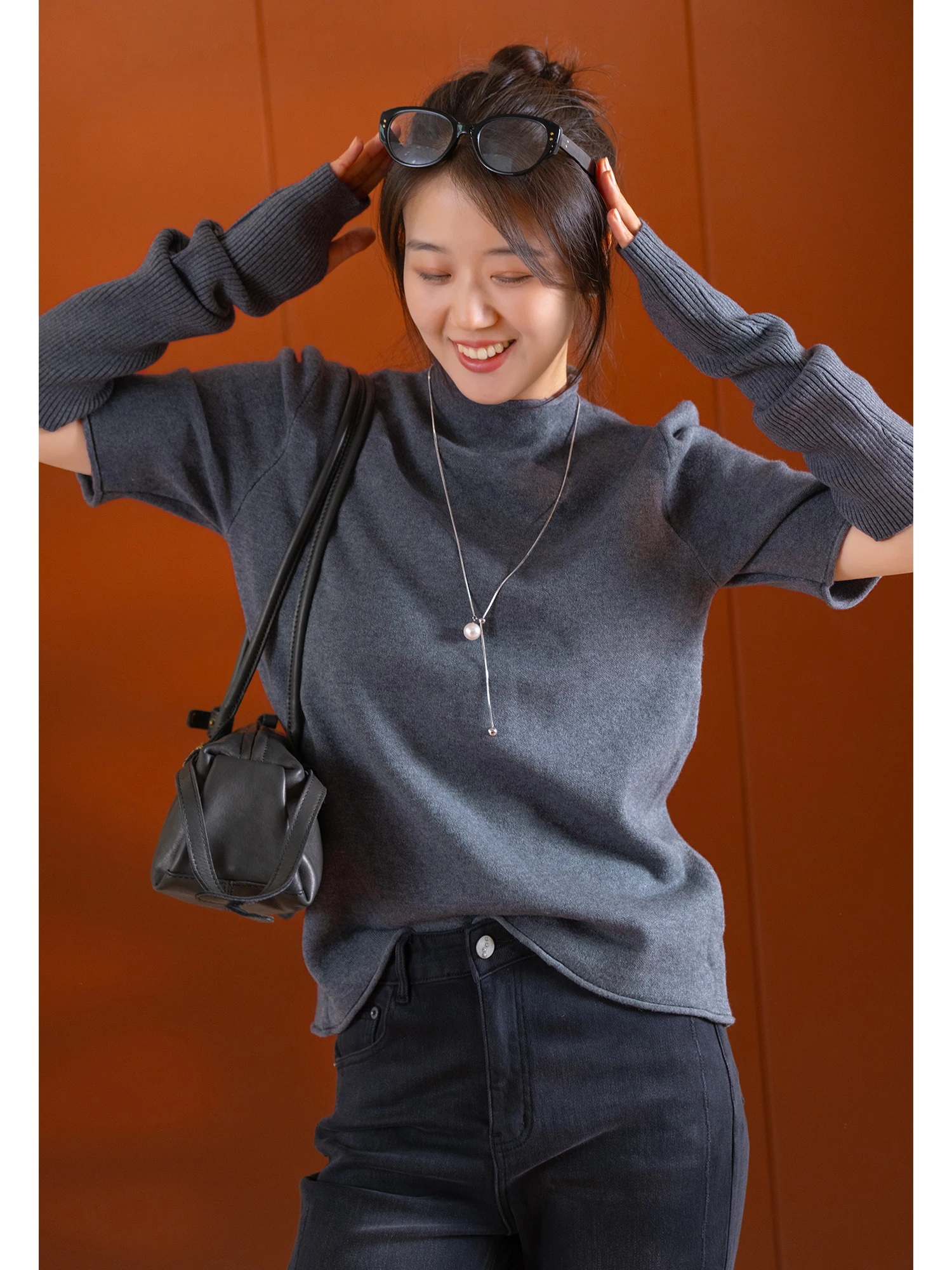 

Новый мягкий велюровый комплект из модала: свитер с высоким воротом и простой вязаный свитер для женщин, дышащий, из смесового полиэстера, короткий рукав.