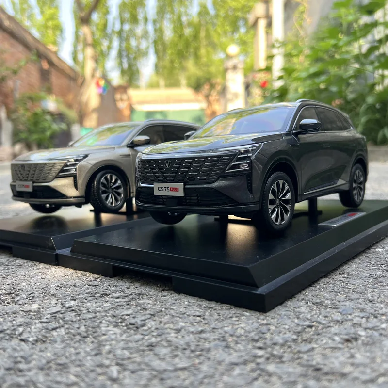 

1:18 Original Model,Changan Auto,CS75 Plus MK4 2025,New Coming,Alloy Car Model for Display,Gift and Collections