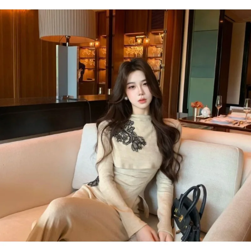 

Корейская версия ленивой поддельной облегающей футболки из двух частей, широкие брюки, комплект из двух предметов, новый осенний универсальный комплект Tide