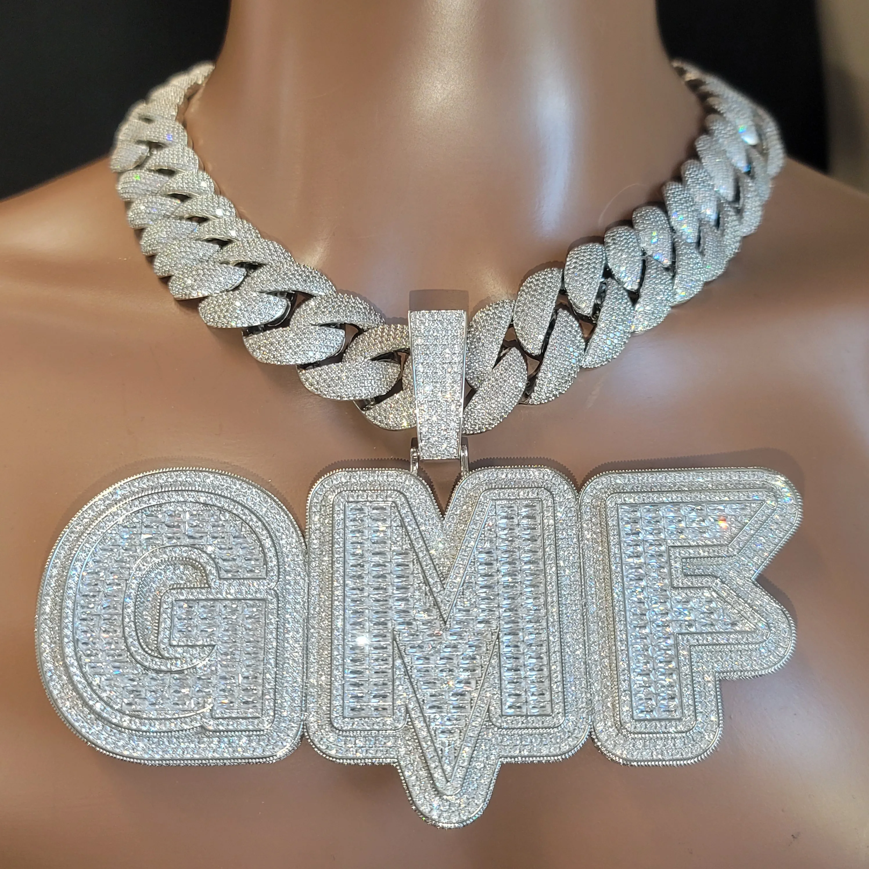 Personalized Diamonds Name Pendant Customize Any Number Letters Necklace One-Piece Smooth Back Nameplate Jewelry Birthday Gifts