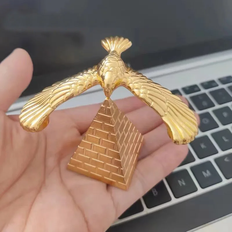 

Amazing Balance Bird Metal With Pyramid Combination Set Gravity Toy Physical Science Novelty Gifts