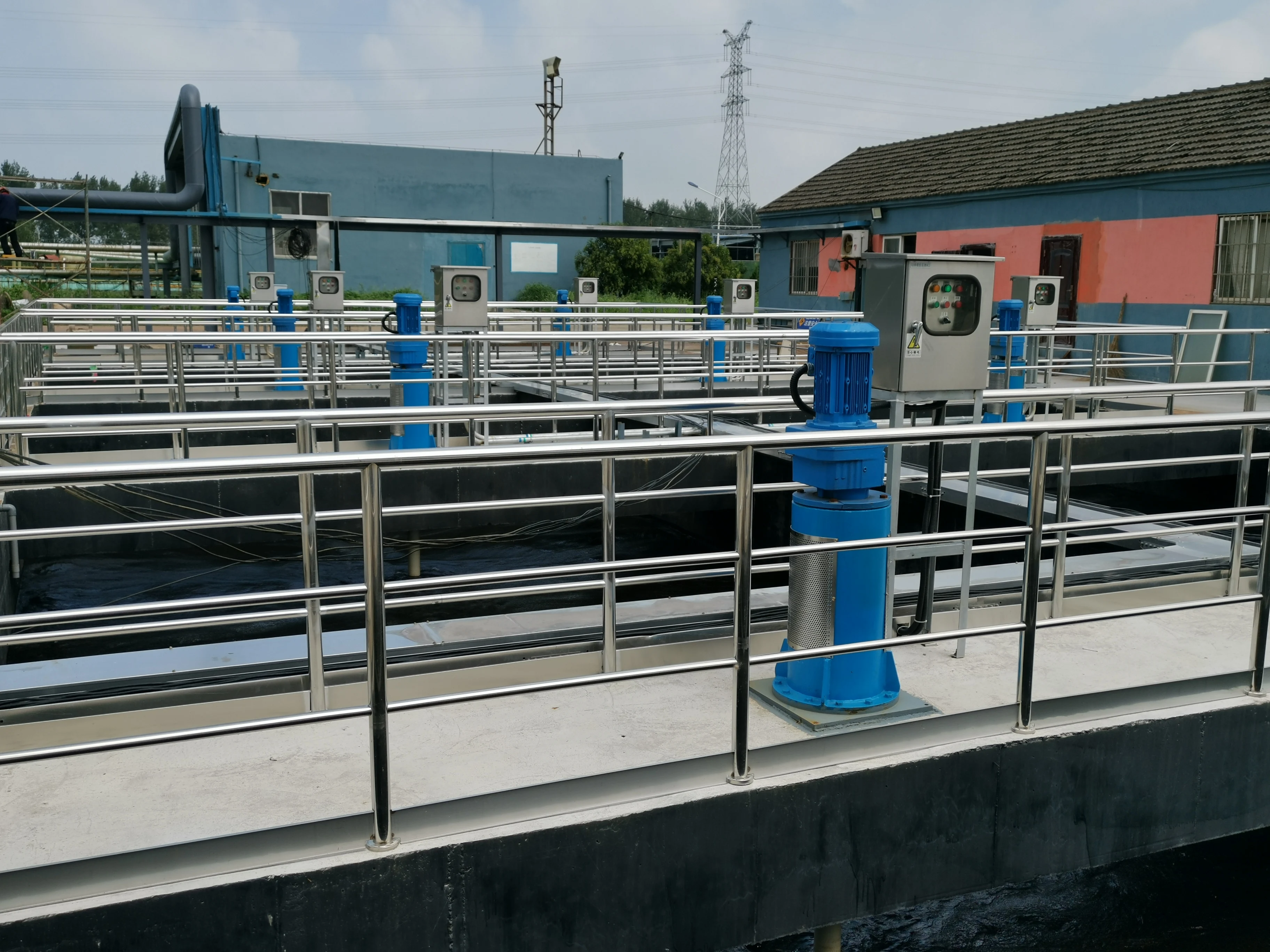 Wastewater Treatment Mixing Device Liquid Dosing Mixer Vertical Cycloidal Pinwheel Reducer Industrial Mixing Motor