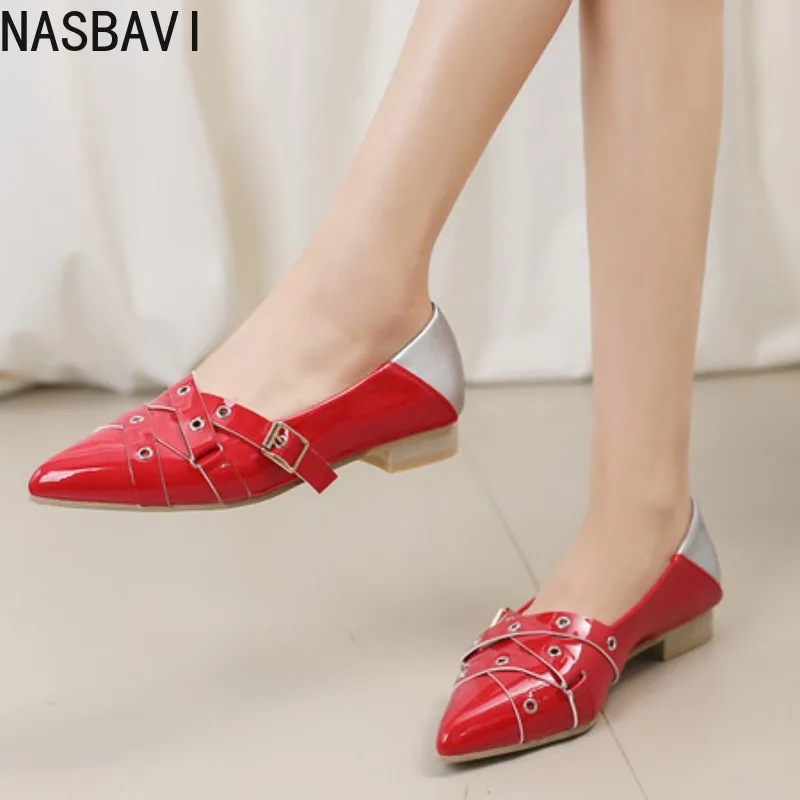 

Spring Summer New Belt Buckle Pointed End Hollow Out Single Shoe Fashion Patent Leather Sweet 2cm Thick Low Heel Women Shoes 43