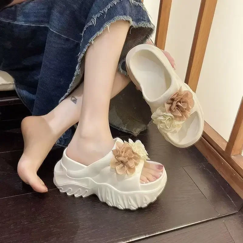 

2025 High Heel Beach Slippers Women Outdoor Wear Thick Bottom Platform Sandals Summer Floral Slippers EVA Material Korean Style