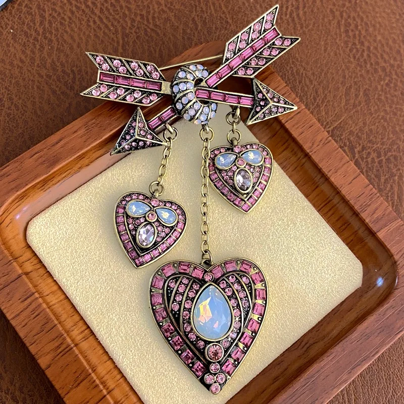 

Baroque Luxury Cupid Love Tassel Design Men Women Brooch Pin，Jewelry & Accessories，Wedding Holiday Party Couple Surprise Gift