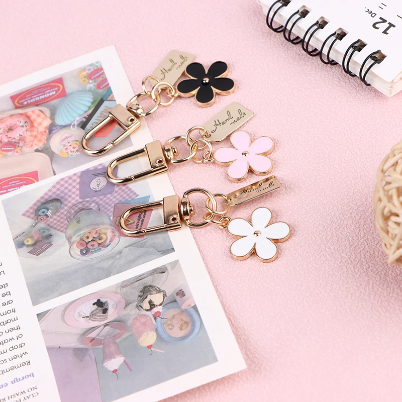 Flower Keychains For Women Bag Charm Key Chain Car Key Ring Pendant For Purse Handbag Bag Keychain