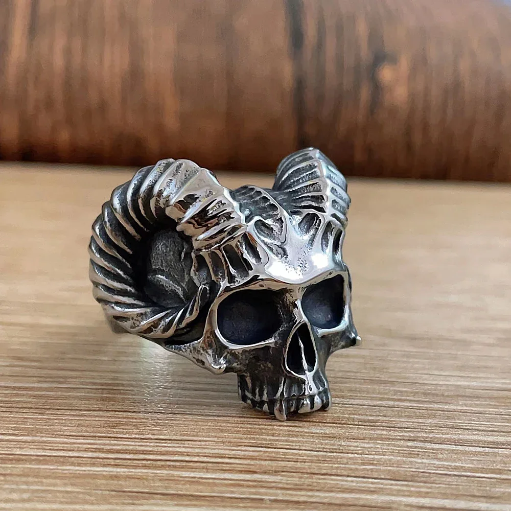 

Gothic Vintage Unique Animal Goat Skull Ring Men Punk 316L Stainless Steel Satan Rings Fashion Amulet Jewelry Gift Wholesale