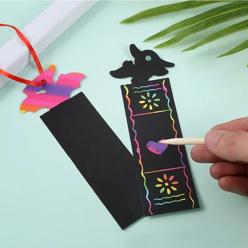 المرجعية خدش الطلاء رسم ورقة ديناصور ملون للأطفال لغز DIY اليدوية متعة الإبداعية الكتابة على الجدران بطاقة سوداء