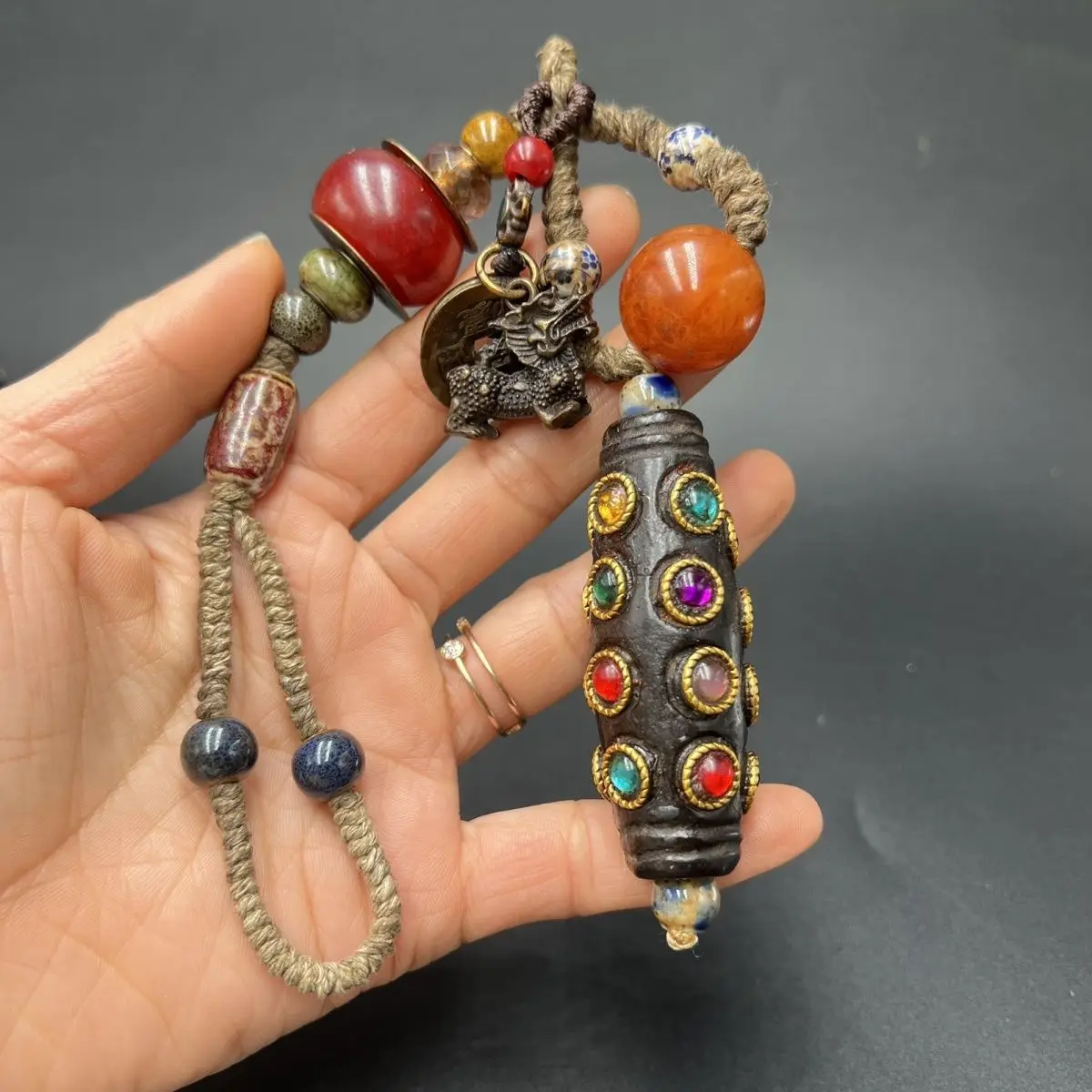 Antique meteorite 20-eye leer hand handle piece covered with pulp inlaid with Duobao beads