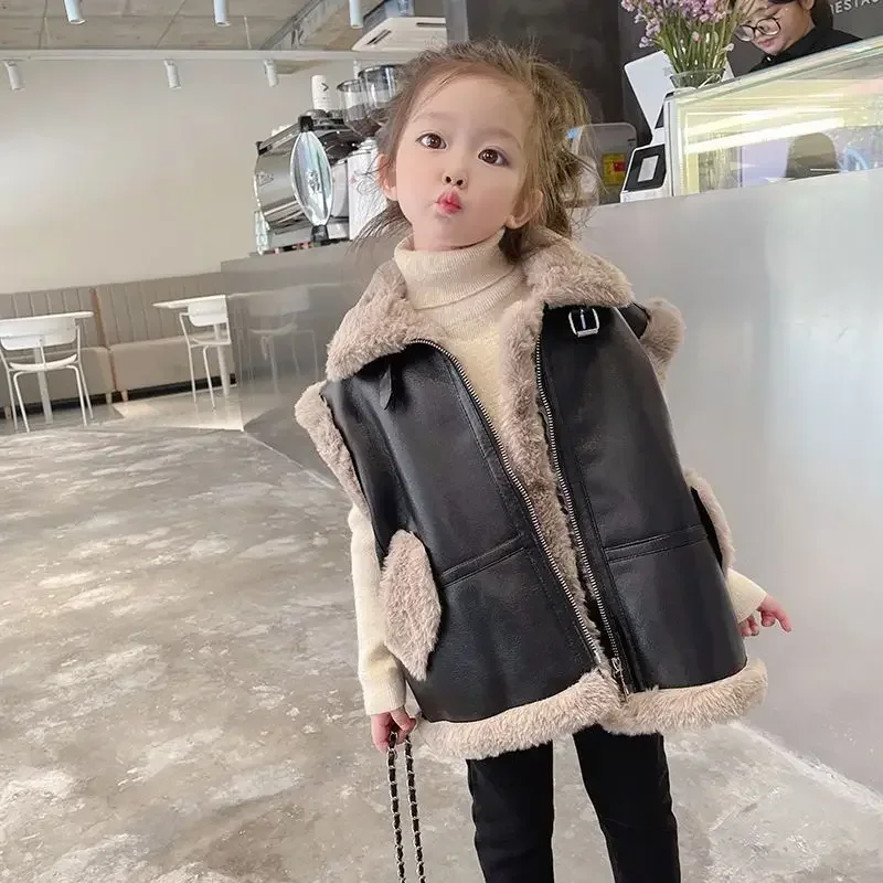 Wear Autumn and Winter Clothes New Plush Korean Children\'s Leather Vest Children\'s Clothes Outside