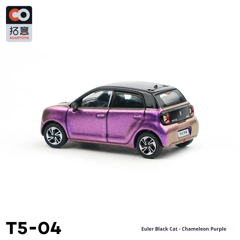 

XCARTOYS 1:64 Scale Alloy Car Model Toy Chameleon Purple Color Changing Metal Diecast Vehicle Collectible Model Car Toy