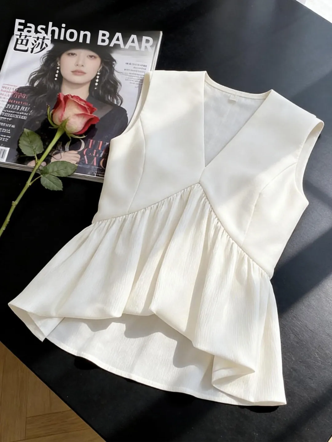 Fashionable V-Neck Ruffle Splice Sleeveless Shirt Women's 2026 Summer New Style Elegant Versatile Vest Top Commute Style Poly...