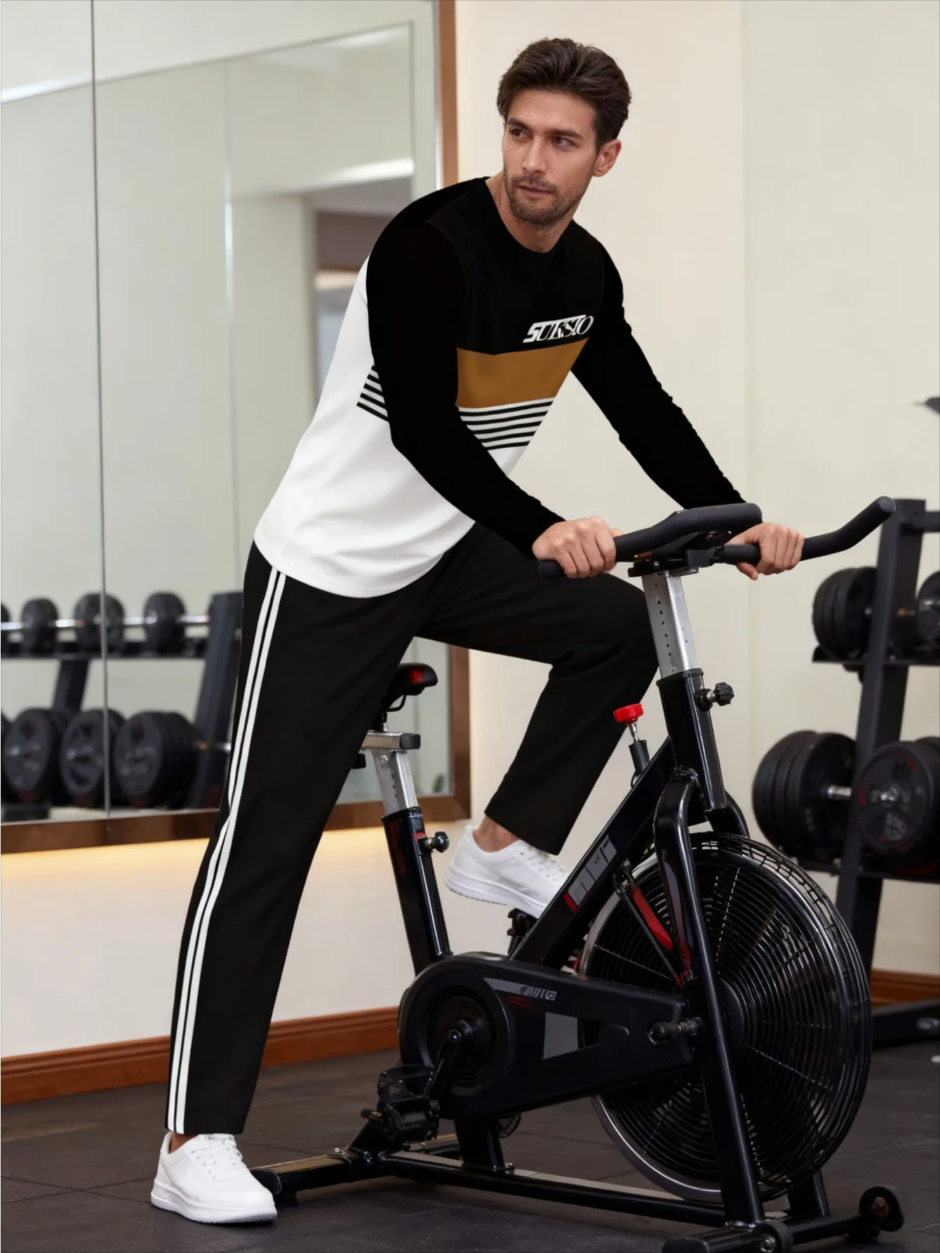 طقم بغطاء للرأس عصري مطبوع رقميًا للرجال مكون من قطعتين