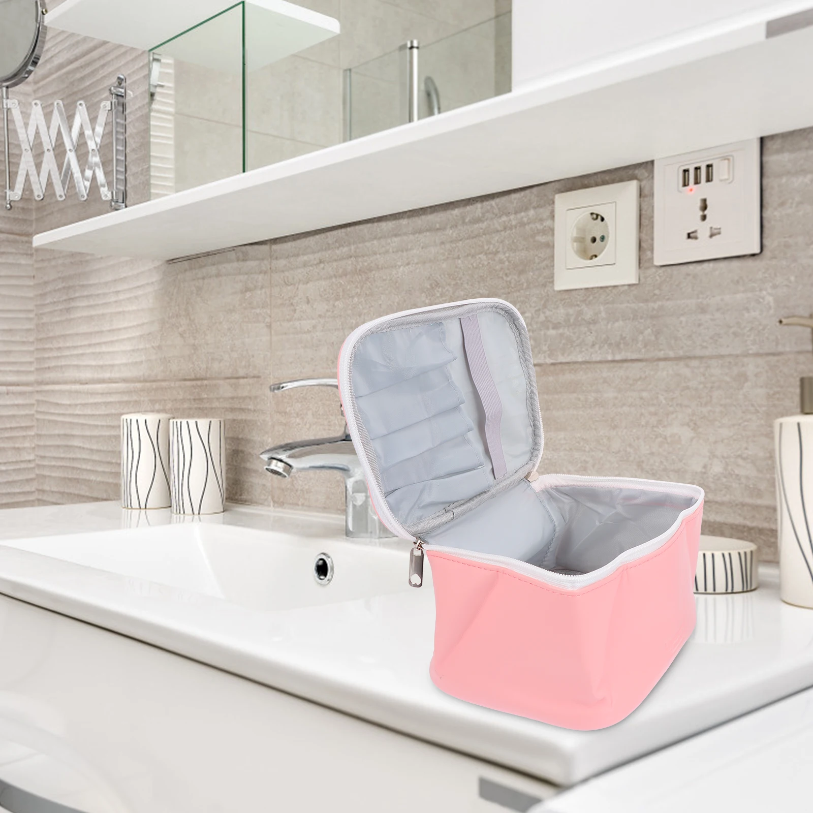 1Pcs Waterproof Bag Fashionable Creative Design Travel Toiletry Bag with Large Capacity for Makeup and Toiletries