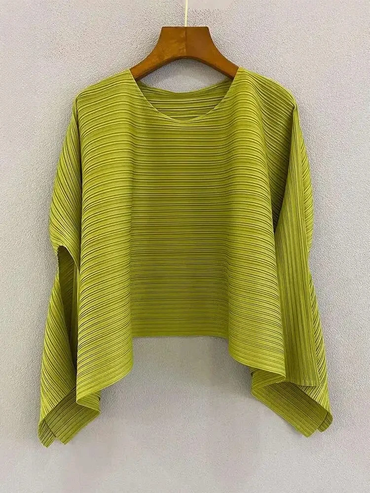 

Pleated Loose Casual T-shirt Women's Fashion Tide Miyake 2025 Summer New Round Neck Solid Colour Long Sleeve Simple Tops