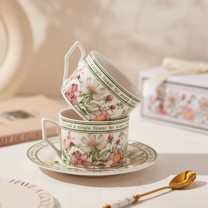Ensemble de tasses à thé et soucoupes Vintage français de 240ml, tasse en céramique florale de luxe légère, tasse à expresso, ensemble de tasses à café tournesol pour la maison et le bureau