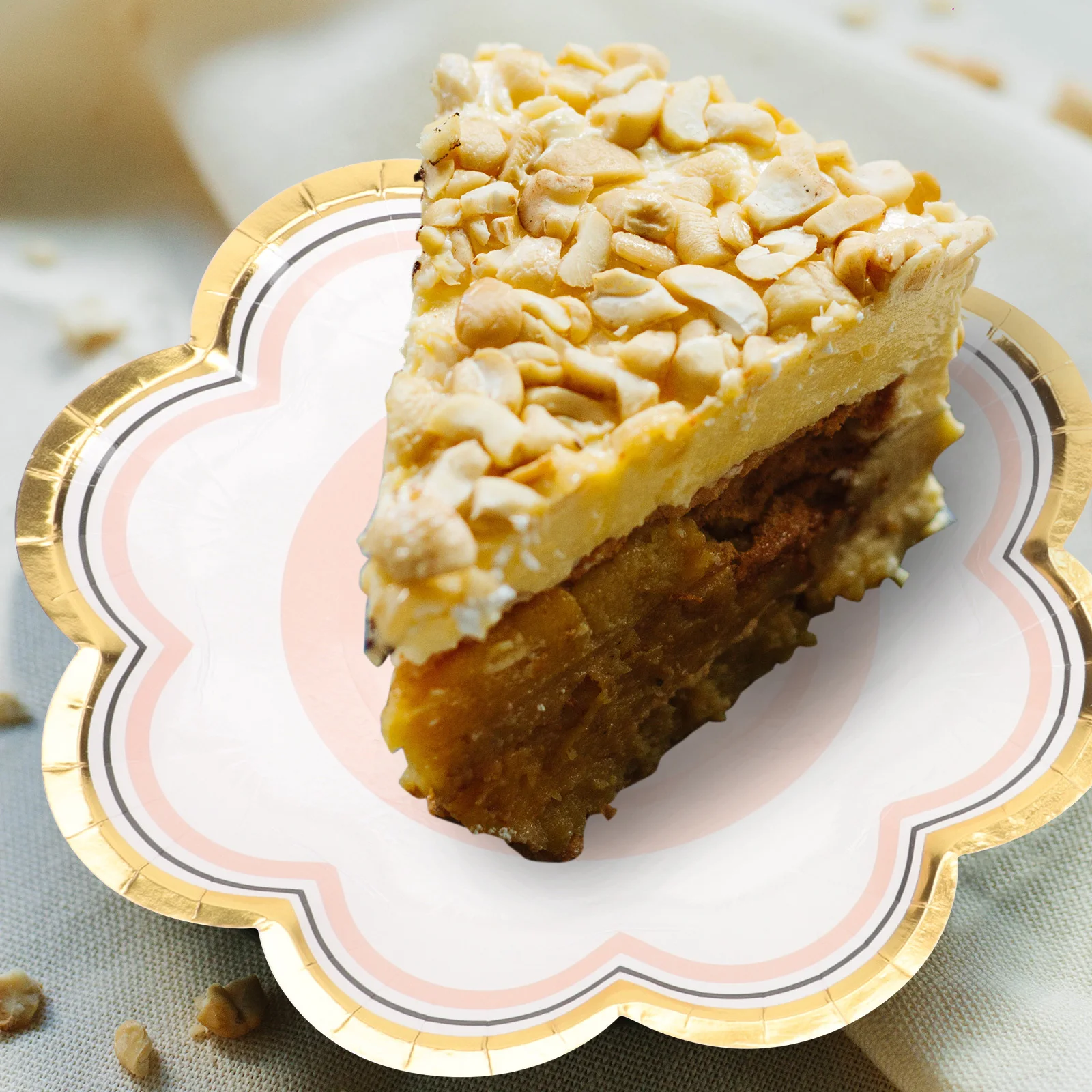 

20pcs Floral Petal Paper Lightweight Disposable Dessert Plates For Party Gathering Tropical Events Small Appetizer Plates