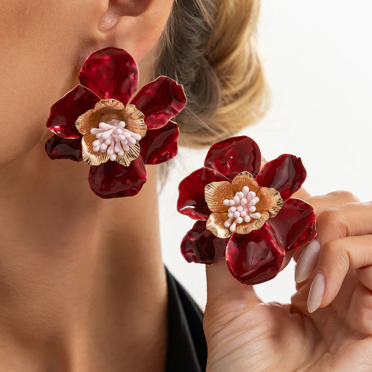 SHIXIN 5 Colors Bohemian Retro Sweet Flower Stud Earrings Women Trendy Metal Petal Floral Enamel Earring Wedding Charms Jewelry