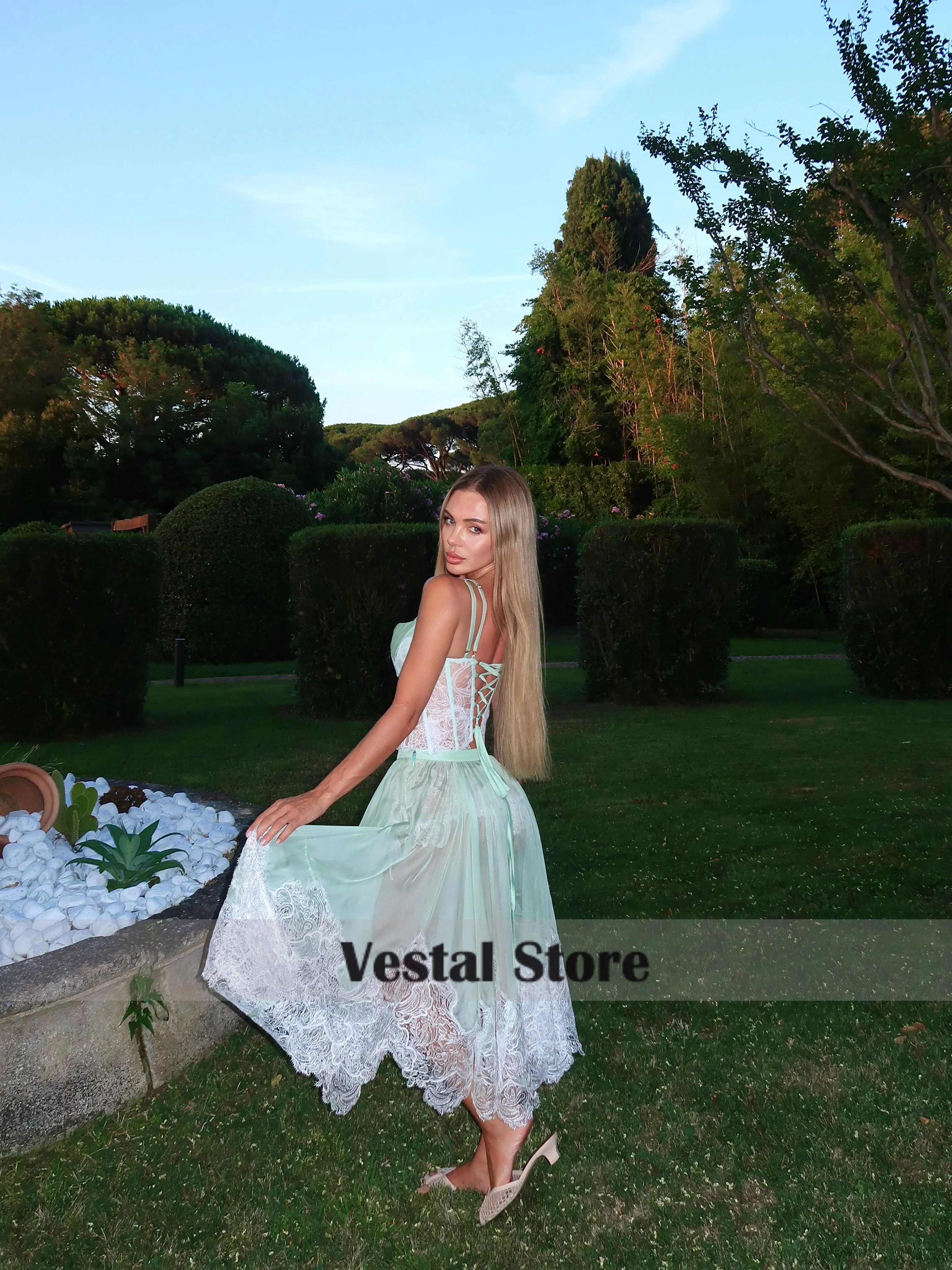 Vestal Lace Evening Dress Cors - đánh giá và giá Midi Dress