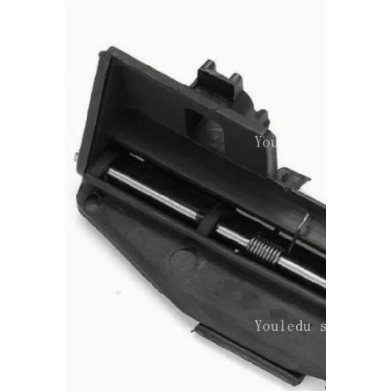 

Suitable for 88-95 BMW 5 Series 7 Series E32E34 fuel tank cover hinge 51171928197