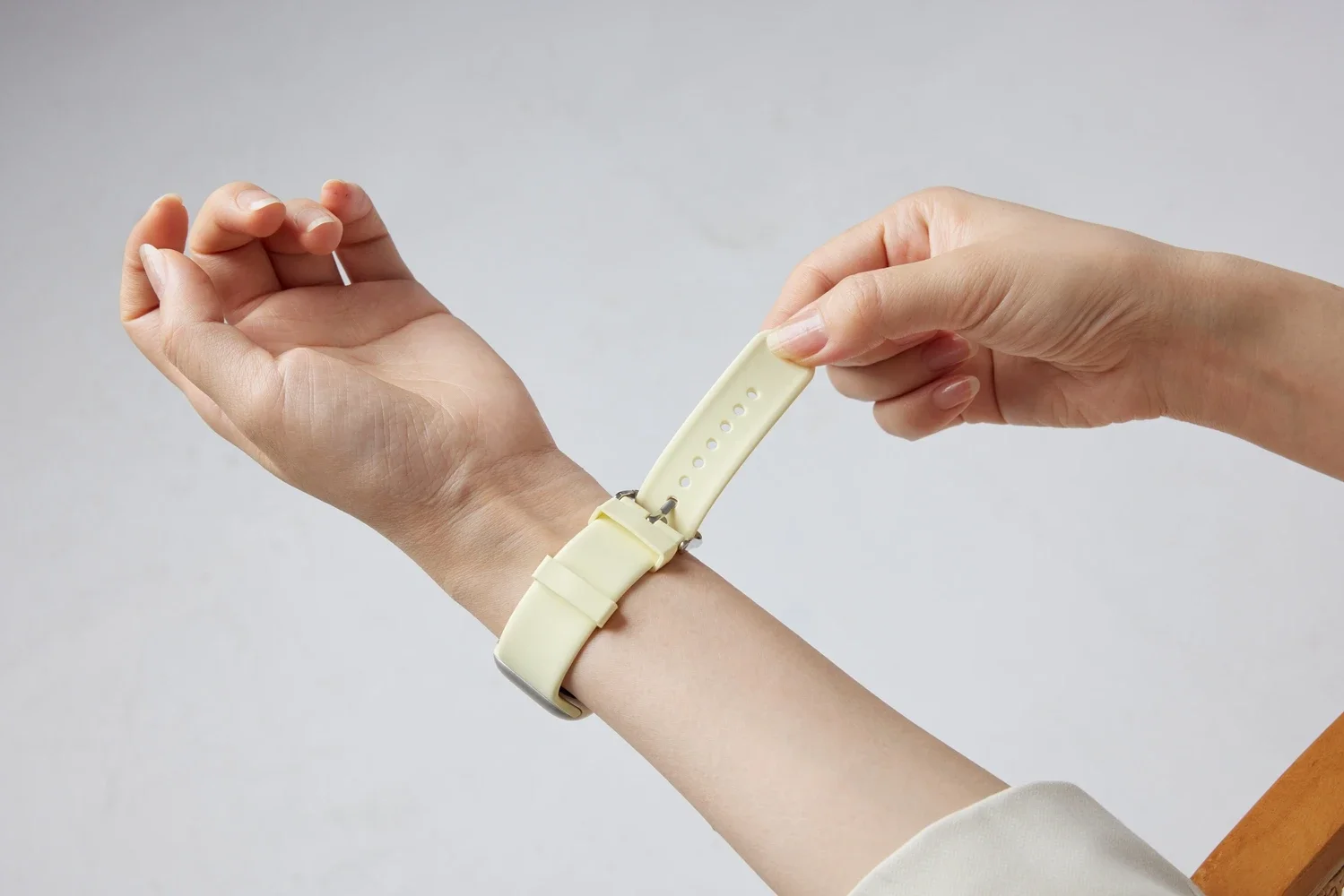 

Excellent Silicone Strap For Apple Watch band for iwatch women Series 10/9/8/7/6/5/4/2/1 38mm 40mm 41mm 42mm 44mm 45mm 46mm 49mm