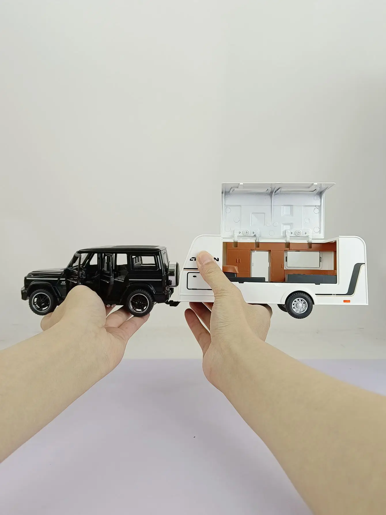 1:32 Mercedes-Benz G63 Trailer Camping RV Diecast Metal Alloy Model car Sound Light Pull Back Collection Kids Toy Gifts