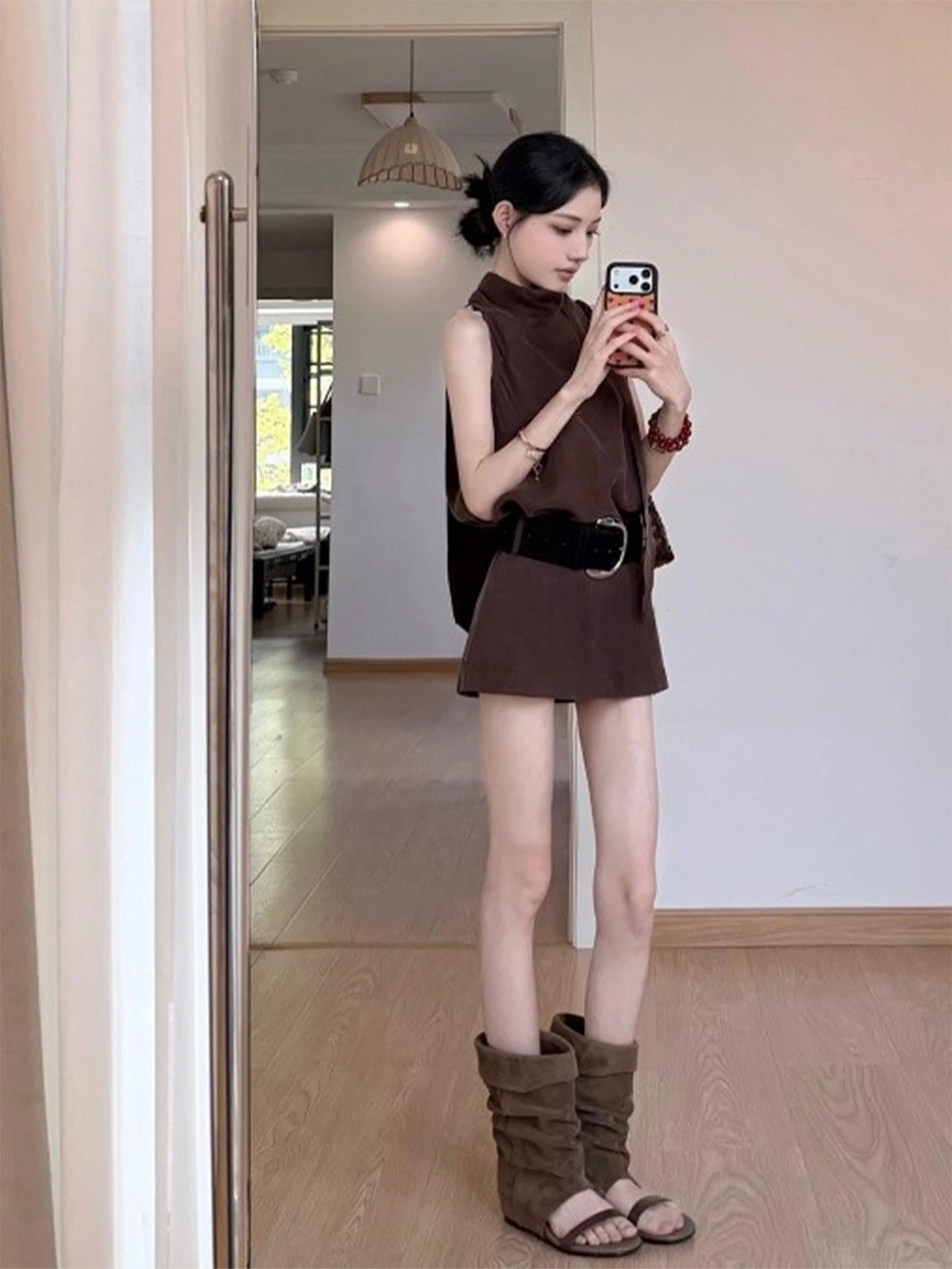 

Brown High Neck Sleeveless Vest Women's High Waist Skirt Summer 2026 Fashion Set Casual Commute Style mid Thickness