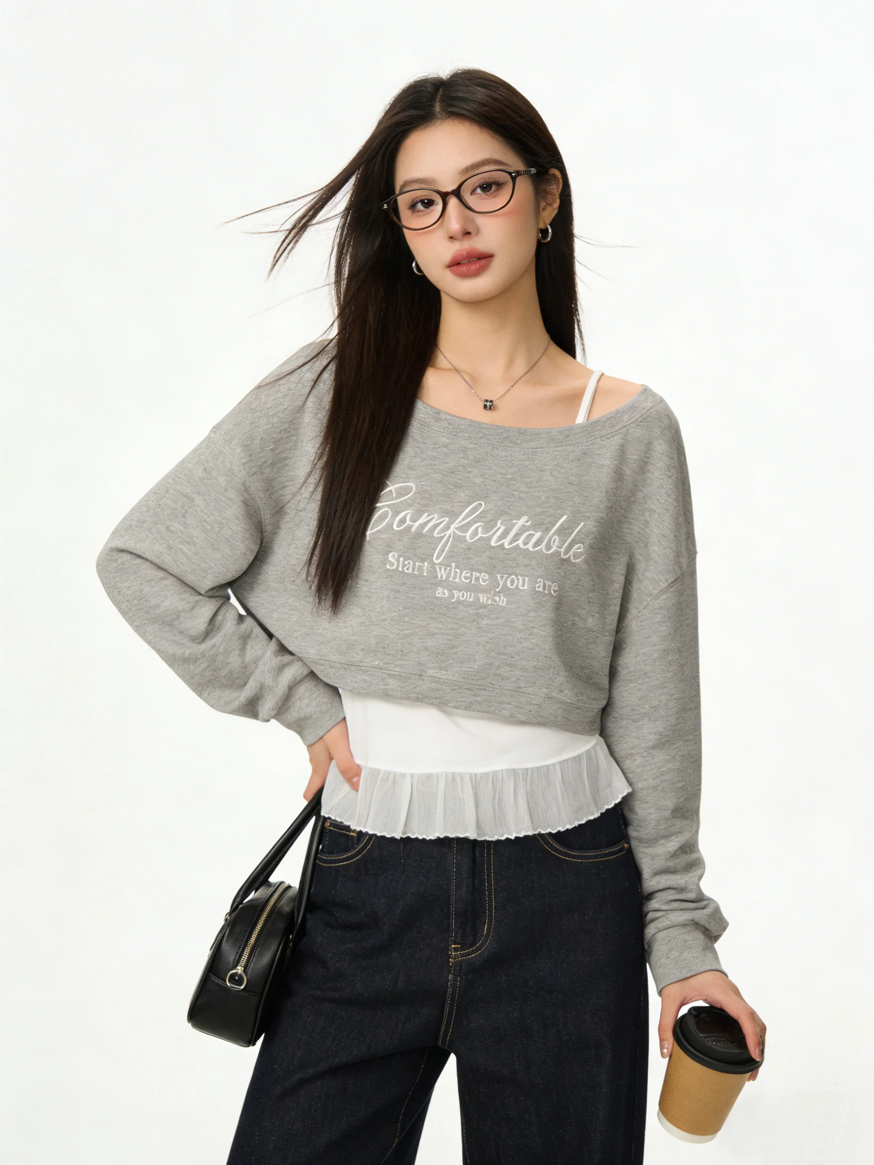 

Корейский модный комплект: молодежный свитшот с буквенным принтом и элегантный костюм-двойка с кружевными вставками для ранней весны