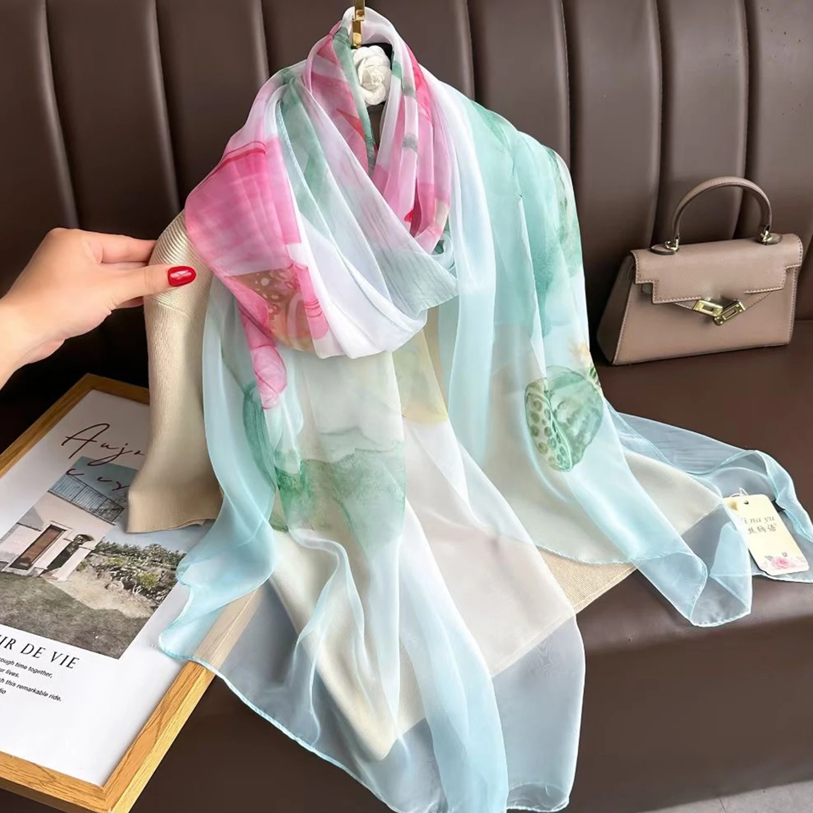 Popular Print Finish Silk Shawl Fashion Satin Sunscreen Scarves Luxury Dustproof Big Bandanna Female 185X135CM Style Beach Towel