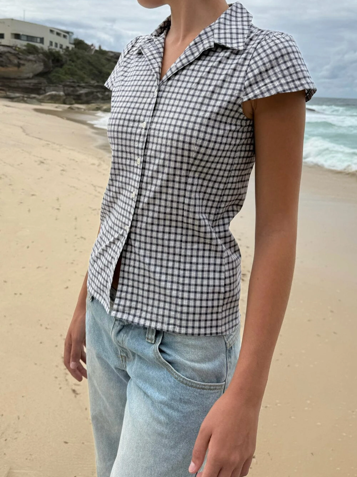

Women s Plaid Print Button Down Shirt with Short Sleeves - Stylish Casual Top for Streetwear Fashionistas