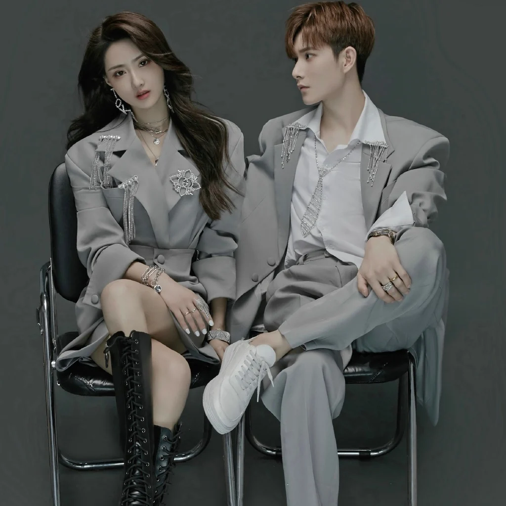 

Fashionable Couple's Suit Set for Studio Photography Ideal for Portraits And Street Style Snapshots Summer Ethnic Wear