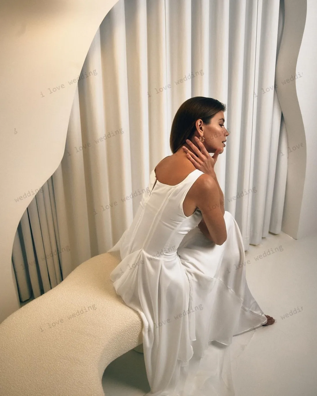 Suknie wieczorowe 2025 biała szyfonowa sukienka na imprezę z falbankami bez rękawów formalna do kostek linia A elegancki kwadratowy kołnierzyk dostosowane