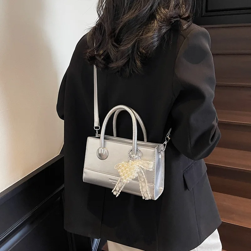 

​Silver Shoulder Bag for Women Designer Small Square Crossbody Purse Summer Glamorous Top Handle Casual Outfit Party Ready