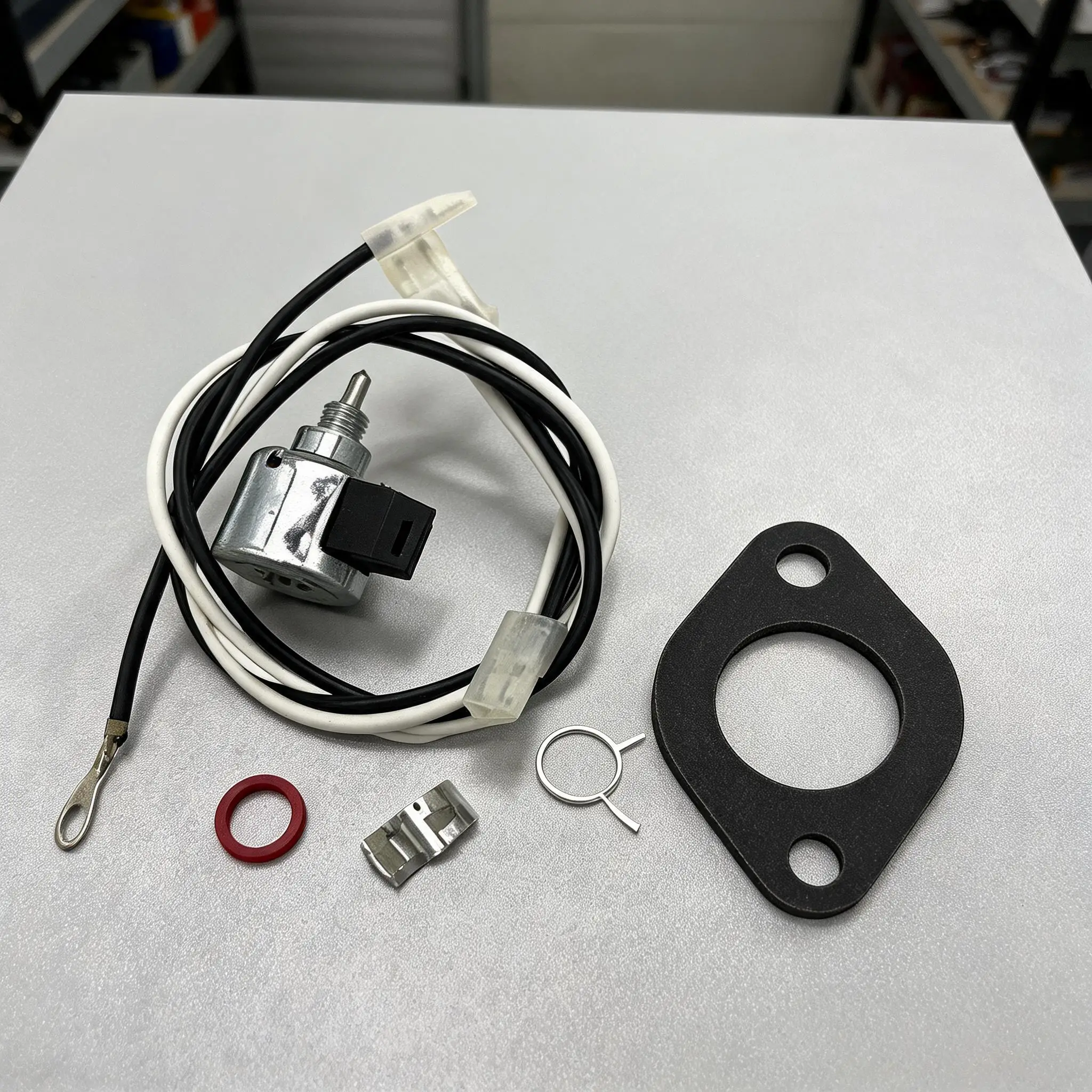

Carburetor Fuel Solenoid Set Replacement For BS 692734 497672 497157 495739 Engine Solenoid Garden Power Tools Accessories