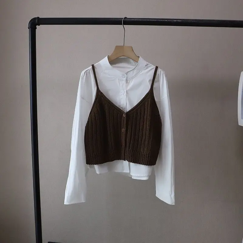 A New Solid-color Knitted Short Vest with A Halter Top for Women. It Features A Button-up Cardigan Design for Layering in Spring