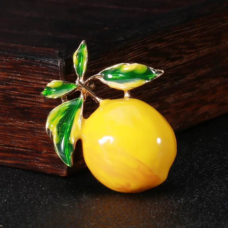 European And American Fashion Fresh Lemon Brooch Creative Fruit Series Corsage Simple Wild Summer Cardigan Pin Jewelry