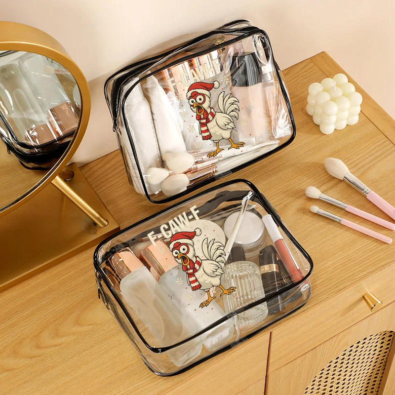 2026 جديد F-CAW-F الدجاج الكرتون نمط حقيبة غسيل PVC وحقيبة مستحضرات التجميل البلاستيكية هدية حفلة هدايا السنة الجديدة هدية عيد ميلاد لصديقتك