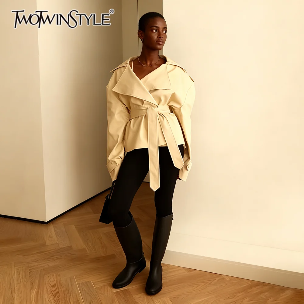 

TWOTWINSTYLE однотонные утягивающие сращенные модные тренчи на шнуровке для женщин, Тренч с длинными рукавами и лацканами, лоскутные пуговицы, женская одежда
