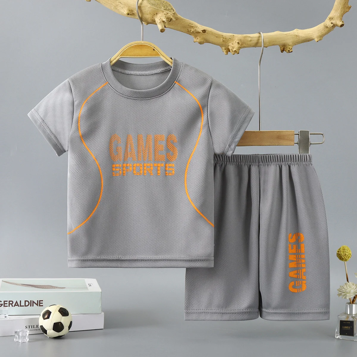 Children Boy & Girl Quick Dry Tracksuit  Kids Letter Jerseys Short Sleeve Tshirt Top and Shorts 2pcs sportswear