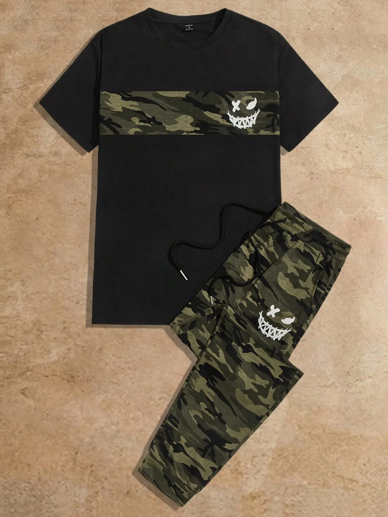 Men Colorblock Camo Print Short Sleeve Tee And Drawstring Waist Sweatpants Set