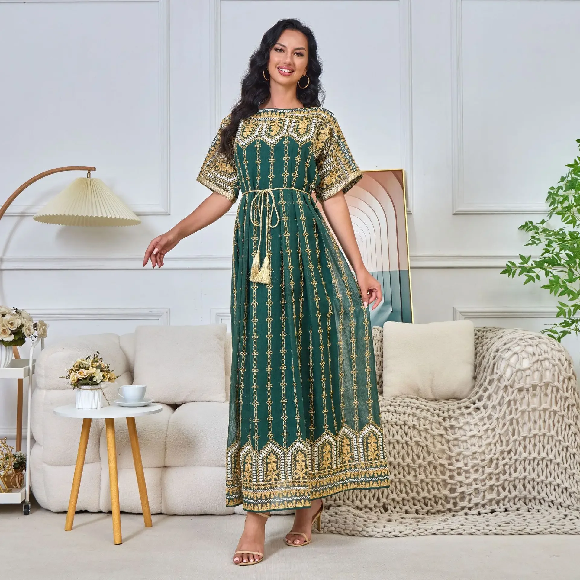 

Casual Maxi Dress Clothes for Muslim Women Elegant Embroidery Dress for Women Fashion Vintage Short Sleeve Kaftan Femme Musulman