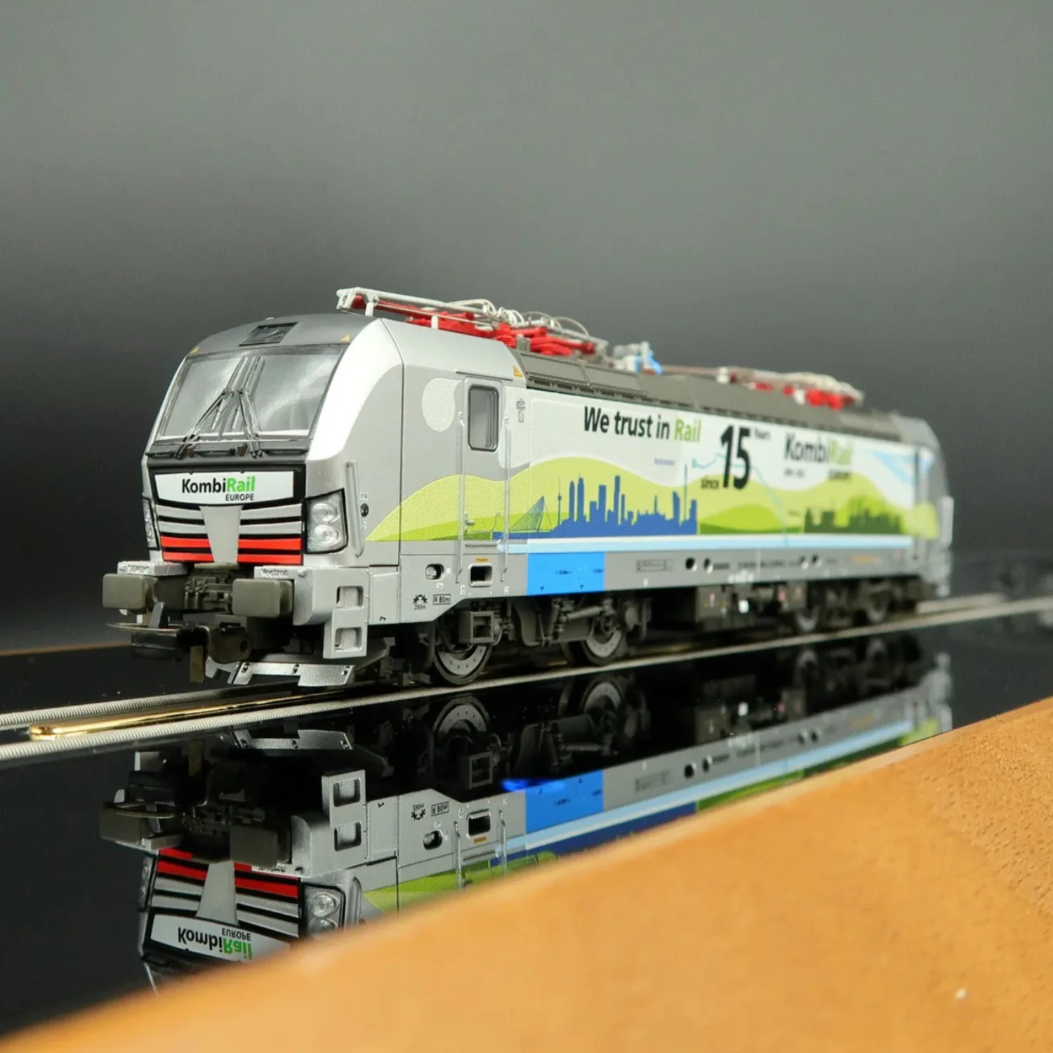 

PIKO HO масштаб игрушечный поезд 21640 VECTRON BR193 электрический локомотив цифровой звук SBB краска модель поезда подарок для мальчиков