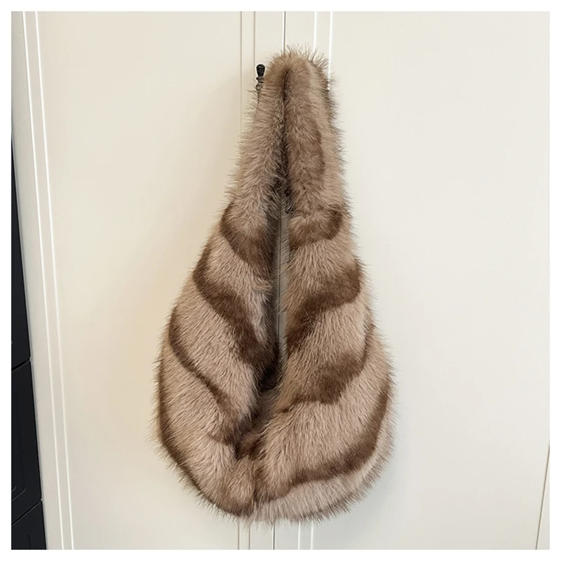 Bolsa de pelúcia texturizada de alta qualidade moda listras grande capacidade bolsa feminina 2025 outono/inverno nova bolsa de ombro versátil